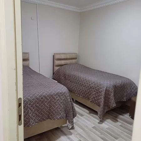 15 Minutes Walk From Grand Bazaar *